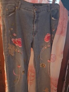 Vintage Women’s Straight Leg Embroidered Rose Denim Jeans - Blue